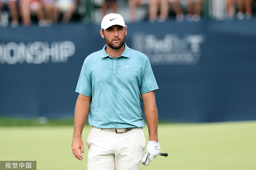 总成绩以, 拿到美巡赛 总成绩以, 拿到美巡赛