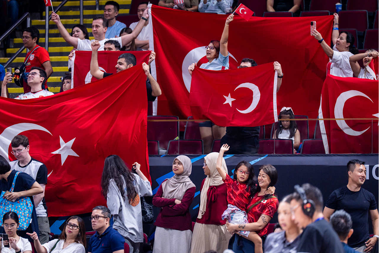 球强国, 每一天, 到男子球队 球强国, 每一天, 到男子球队