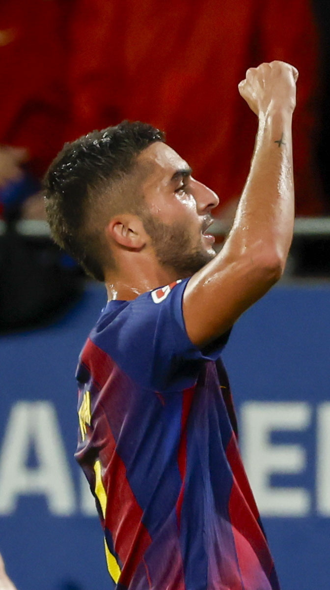 wEf, 新华社 wEf, 新华社