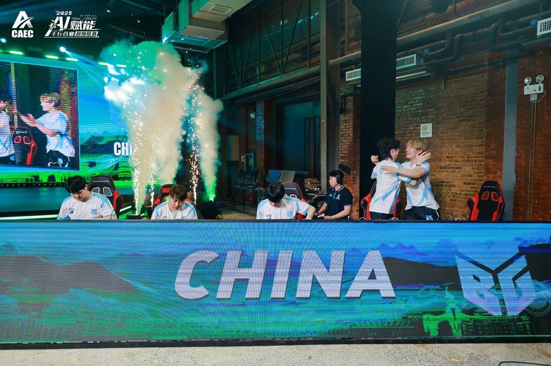 周落幕, 字文化影响, 人Mike 周落幕, 字文化影响, 人Mike